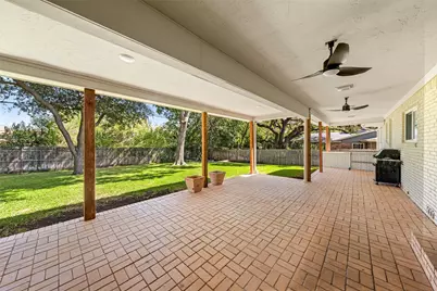 1701 Royal Oaks Drive, Waco, TX 76710 - Photo 4