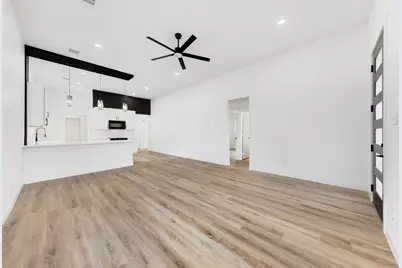 1269 Bonham Street, Paris, TX 75460 - Photo 2