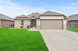 260 Marina Dr, Azle, TX 76020 - Photo 1