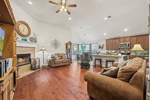 260 Marina Dr, Azle, TX 76020 - Photo 4