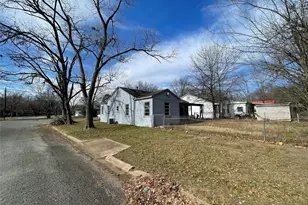 1061 19th St SE, Paris, TX 75460 - Photo 8