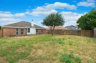 619 White Swan Dr, Arlington, TX 76002 - Photo 24