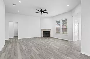 619 White Swan Dr, Arlington, TX 76002 - Photo 6