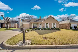 1702 Fieldstone Ct, Arlington, TX 76018 - Photo 4