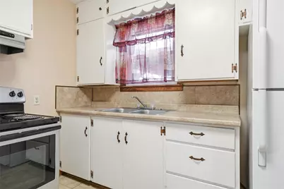 307 Playdium Drive, West, TX 76691 - Photo 10