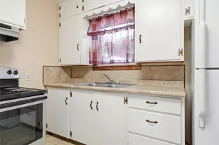 307 Playdium Dr, West, TX 76691 - Photo 10