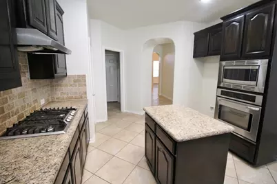 1205 Crest Ridge Drive, Glenn Heights, TX 75154 - Photo 6