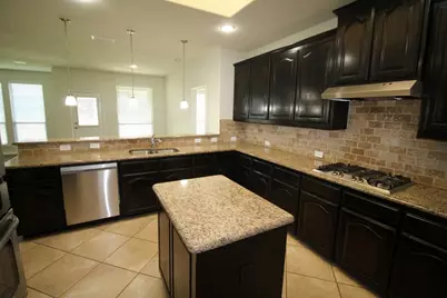 1205 Crest Ridge Drive, Glenn Heights, TX 75154 - Photo 4