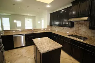 1205 Crest Ridge Dr, Glenn Heights, TX 75154 - Photo 4