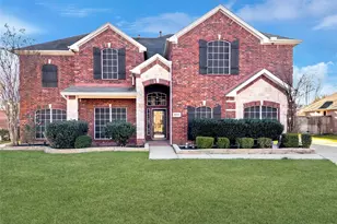 2831 Kate Ln, Grand Prairie, TX 75052 - Photo 2