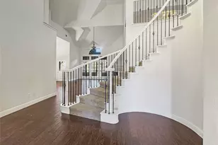 2831 Kate Ln, Grand Prairie, TX 75052 - Photo 4