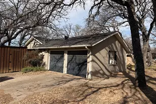1412 Oxford St, Arlington, TX 76013 - Photo 2
