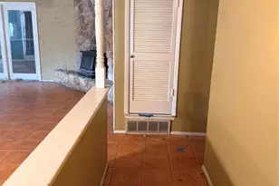 1412 Oxford St, Arlington, TX 76013 - Photo 4