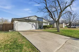 4733 Rose of Sharon Ln, Fort Worth, TX 76137 - Photo 2