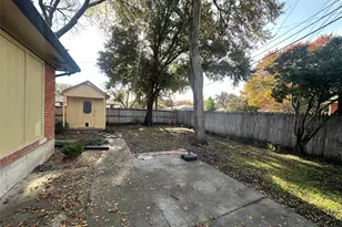 2424 Dorrington Dr, Dallas, TX 75228 - Photo 26