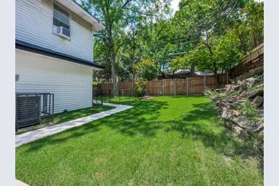 3406 Springwood Lane, Dallas, TX 75233 - Photo 34