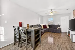 1001 S 4th St, Bonham, TX 75418 - Photo 8