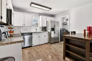 1001 S 4th St, Bonham, TX 75418 - Photo 10