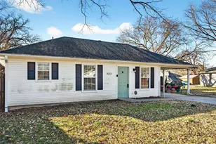 1001 S 4th St, Bonham, TX 75418 - Photo 4