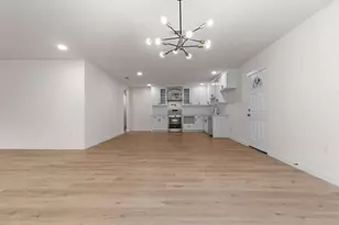 8124 Burroaks Dr, Dallas, TX 75217 - Photo 10