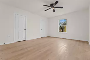 8124 Burroaks Dr, Dallas, TX 75217 - Photo 16