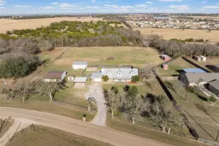 398 Bluebonnett Ln, Lorena, TX 76655 - Photo 36