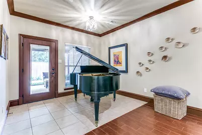 223 Wood Street #201, Grapevine, TX 76051 - Photo 18