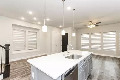 12834 Perrin Lane, Farmers Branch, TX 75234 - Photo 2