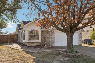 906 Park Row Circle, McKinney, TX 75072 - Photo 2