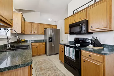 906 Park Row Circle, McKinney, TX 75072 - Photo 8