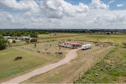 5680 County Road 1217, Cleburne, TX 76033 - Photo 22