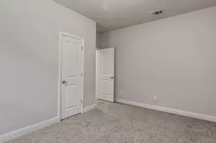 11229 Treehouse Trl, Justin, TX 76247 - Photo 28