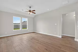 11213 Treehouse Trl, Justin, TX 76247 - Photo 12