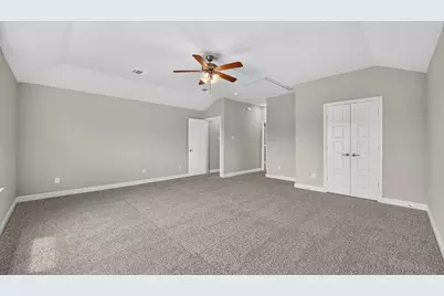 11213 Treehouse Trail, Justin, TX 76247 - Photo 32