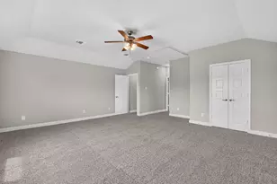 11213 Treehouse Trl, Justin, TX 76247 - Photo 32