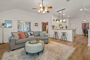 7909 Woodland Dr, North Richland Hills, TX 76182 - Photo 4