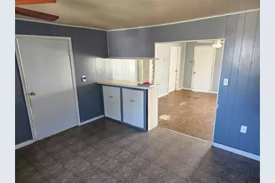 630 E B Avenue, Kingsville, TX 78363 - Photo 10