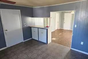 630 E B Ave, Kingsville, TX 78363 - Photo 10