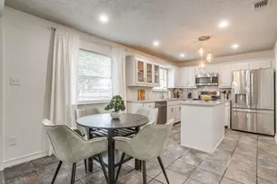 909 Jayellen Ct, Burleson, TX 76028 - Photo 12