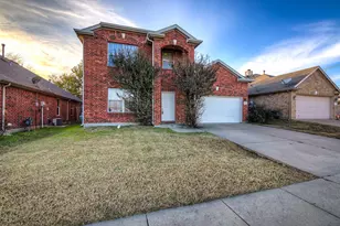7302 Cresswell Dr, Arlington, TX 76001 - Photo 2