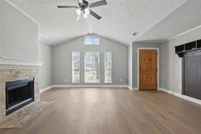 1116 Hidden Creek Drive, Mansfield, TX 76063 - Photo 4