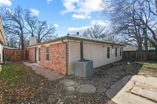 1116 Hidden Creek Dr, Mansfield, TX 76063 - Photo 20