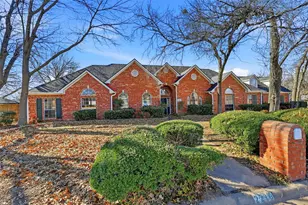 2210 Meadows Ln, Sherman, TX 75092 - Photo 2