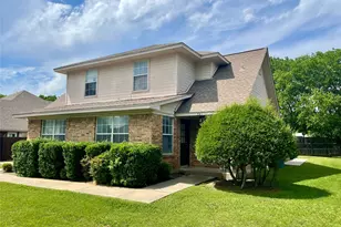 524 Strata Dr, Denton, TX 76201 - Photo 2