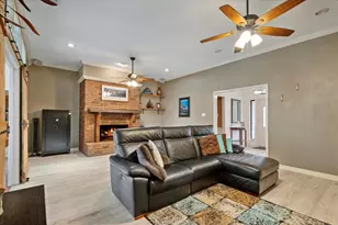 1405 Danube Ln, Plano, TX 75075 - Photo 4