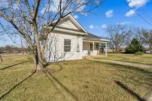 319 McKinney St, Mesquite, TX 75149 - Photo 2