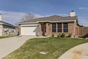 1117 McKavett Dr, Fort Worth, TX 76140 - Photo 2