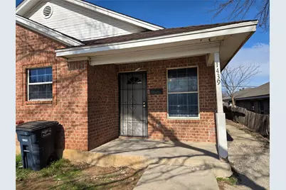 1439 E Robert Street, Fort Worth, TX 76104 - Photo 2