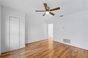 800 W Lowden St, Fort Worth, TX 76110 - Photo 10