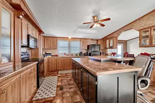 115 Candlewood Cir, Gainesville, TX 76240 - Photo 8